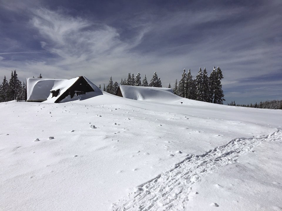 han-20190308-crater lake 1.jpg